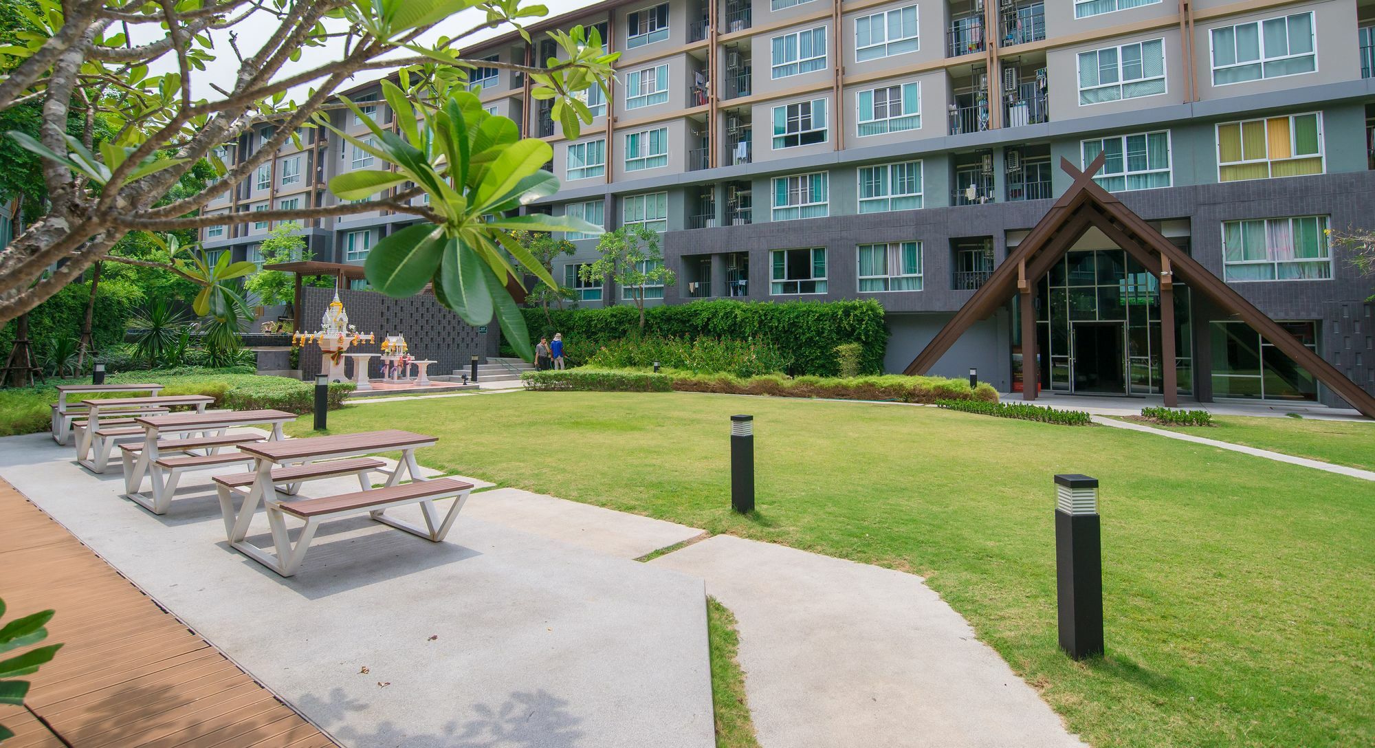 Hoc Daily Apartment Chiang Mai Bagian luar foto